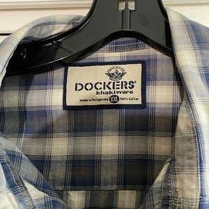 Mens Dockers long sleeve shirt.